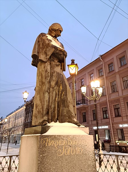066-Памятник Гоголю